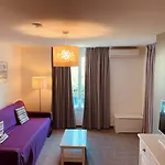 Terres De France - Cote Provence 3* 그뢰오레방