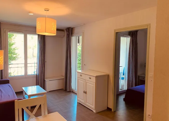 홀리데이파크 Terres De France - Cote Provence 그뢰오레방